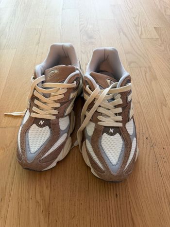 Tweedehands New Balance 9060 Running Shoes