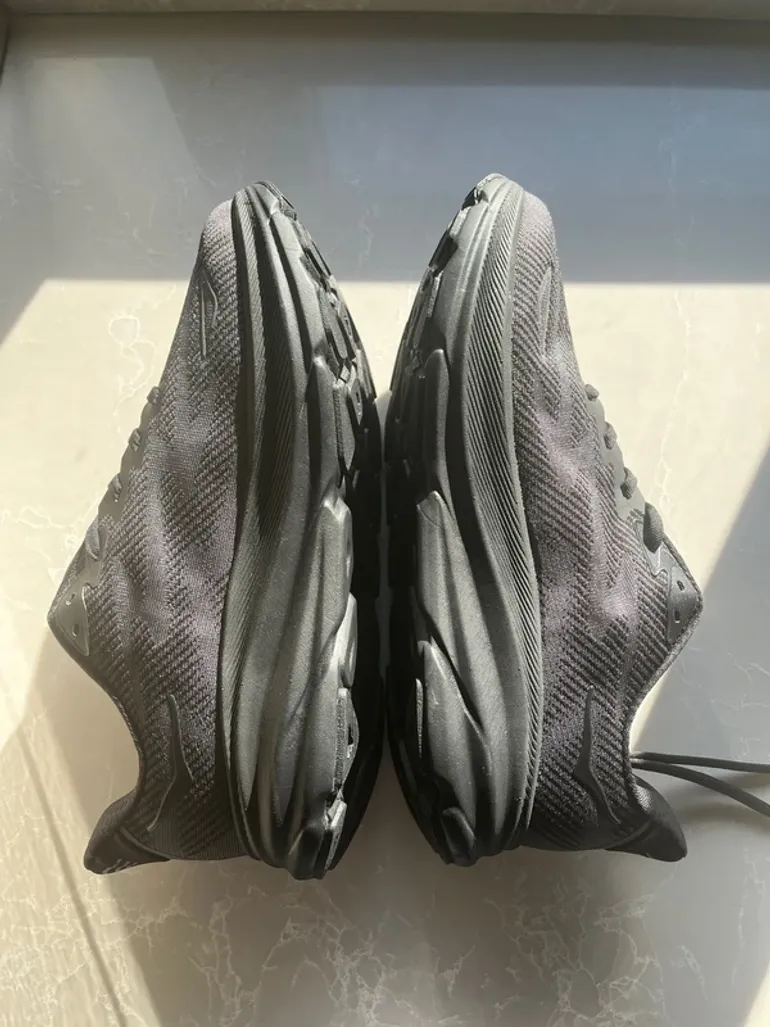 Tweedehands Hoka Clifton 9 bike — afbeelding 4 van 4