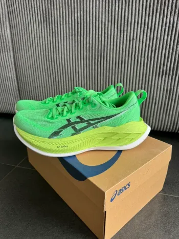Gebrauchtes Asics Super Blast 2 Running Shoes