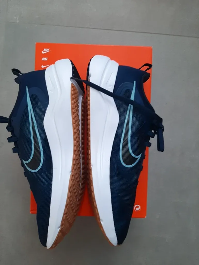 Używany Nike Running Shoes bike — zdjęcie 3 z 6