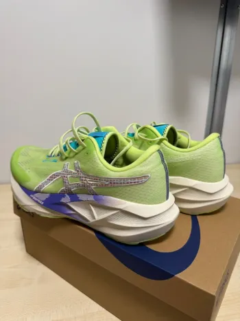 Asics Novablast 5 TR bike de segunda mano — imagen 3 de 14