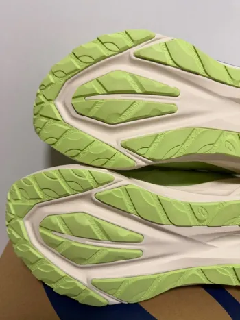 Asics Novablast 5 TR bike de segunda mano — imagen 12 de 14