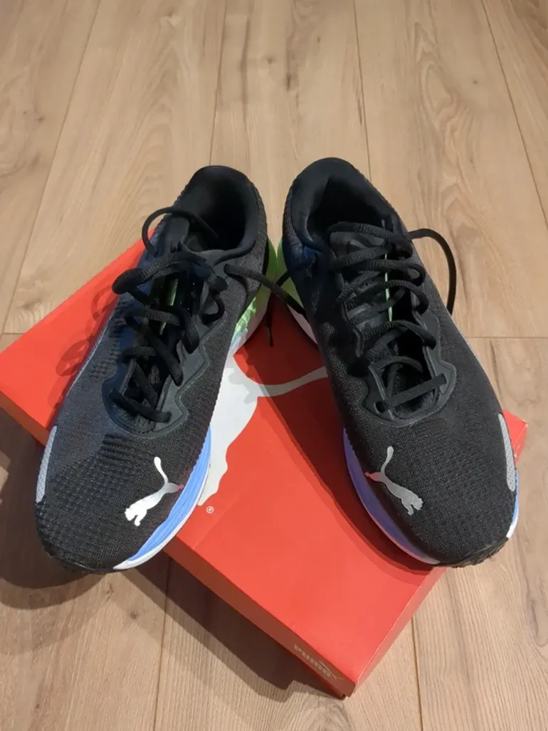 Used Puma Running Shoes bike — image 2 of 5