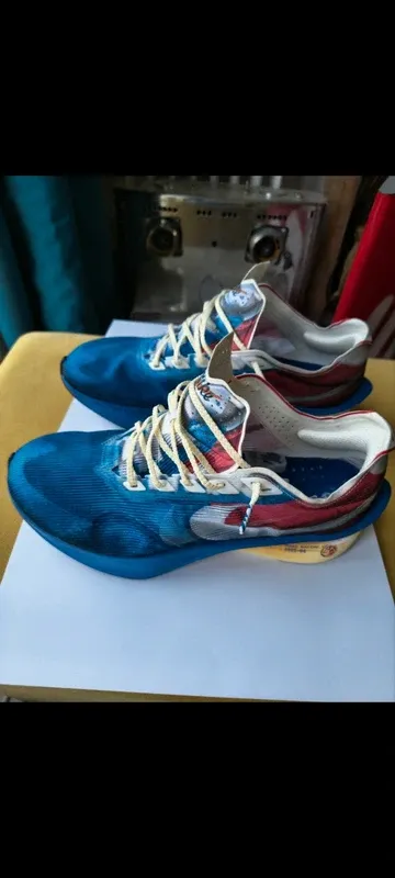 Gebrauchtes Hyper Vaporfly 4 Running Shoes