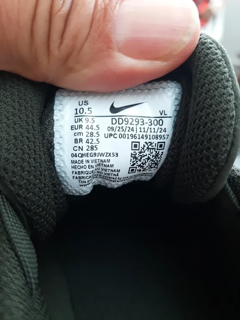 Used Nike Running Shoes bike — image 5 of 5