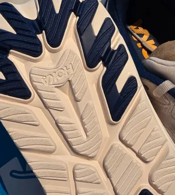 Hoka sneakers bike d'occasion — image 6 sur 11