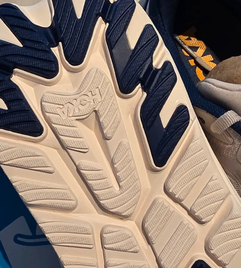 Hoka sneakers bike d'occasion — image 6 sur 11
