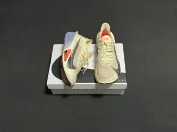 Used Nike Alphafly 3 bike — image 4 of 15