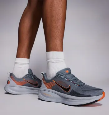 Used Nike Vomero 18 bike — image 2 of 2