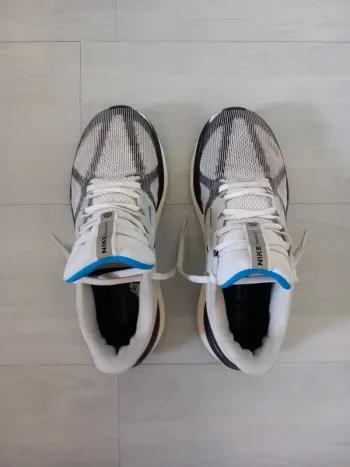 Used Nike Air Zoom Structure 25 bike — image 5 of 14