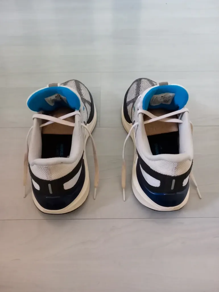 Used Nike Air Zoom Structure 25 bike — image 7 of 14