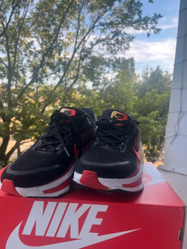 Używany Nike Vomero 18 bike — zdjęcie 3 z 6