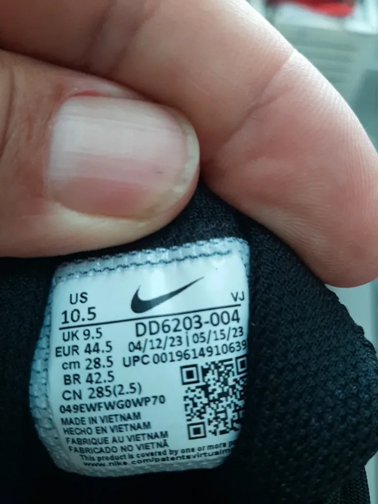 Used Nike Running Shoes bike — image 5 of 5