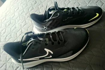 Used Ideal Nike Shield Running Shoes