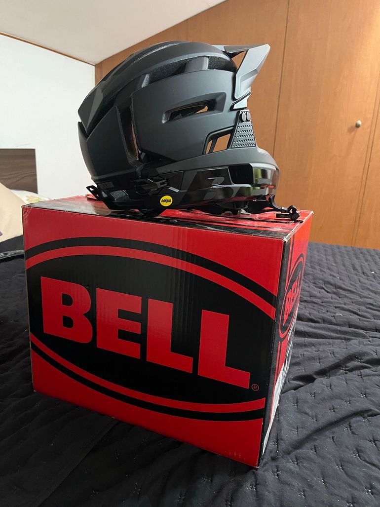 Brugt Bell Super Air R Helmet bike — billede 2 af 13