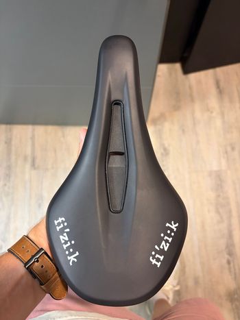 Used Fizik Vento Argo X5 2026 Saddles & Seatposts