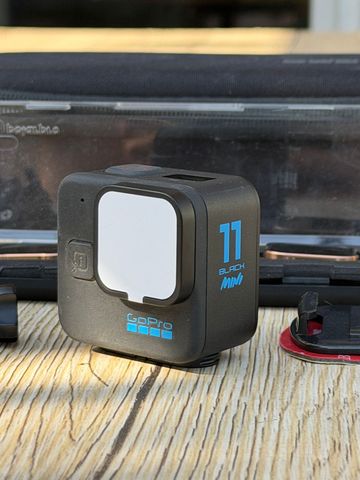 Used GoPro Hero11 Black Mini 2025 bike — image 2 of 2