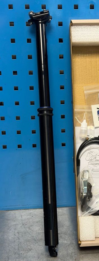 Käytetty turnon Bunker Seatpost 2025 bike — kuva 2 / 2