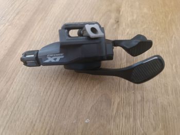 Použité Shimano Deore XT 12v Derailleur 2022 Drivetrain & Pedals