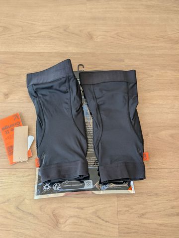 Brugt Specialized Traction D30 Knee Pads 2026 bike — billede 3 af 4