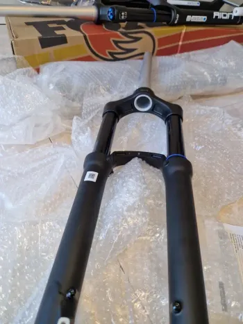 Brugt Sr Suntour AION35 Fork 2026 bike — billede 11 af 21