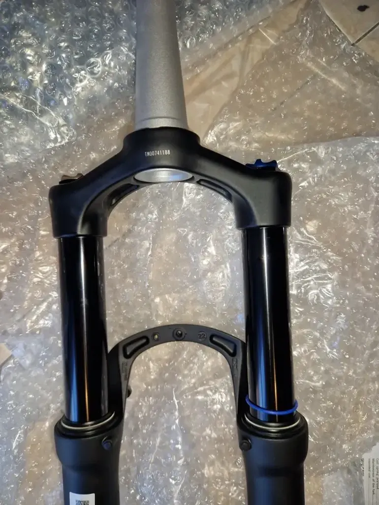 Brugt Sr Suntour AION35 Fork 2026 bike — billede 8 af 21
