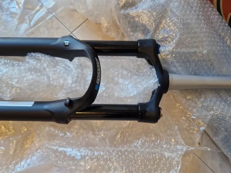 Brugt Sr Suntour AION35 Fork 2026 bike — billede 5 af 21