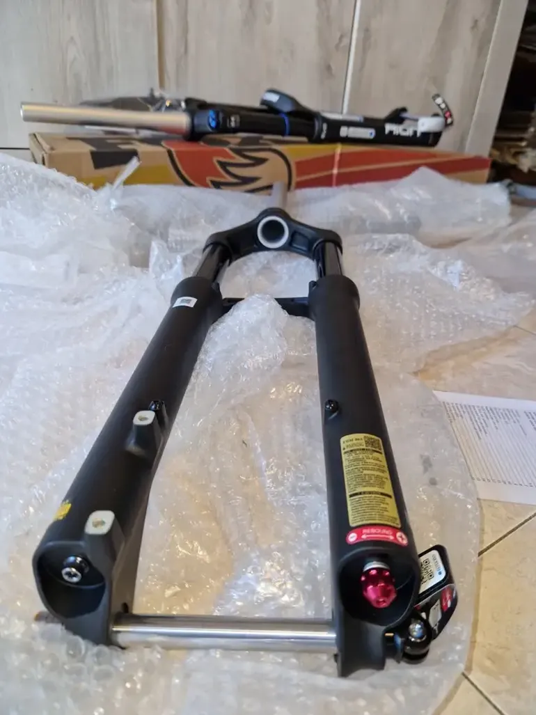 Brugt Sr Suntour AION35 Fork 2026 bike — billede 10 af 21