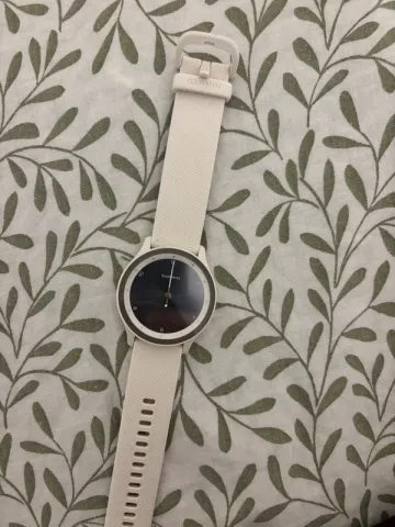 Used Garmin Vivomove sport Electronics