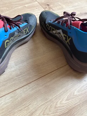 Nike Goretex Sneaker bike usato — immagine 3 di 4