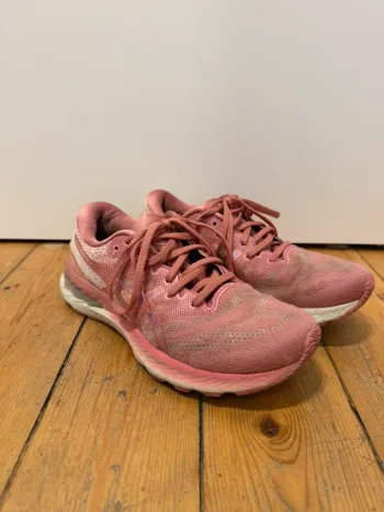 Brugt Asics Gel-Nimbus 23 Running Shoes