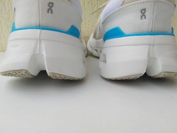 Used On Running Cloudrunner 2 2026 bike — image 8 of 11
