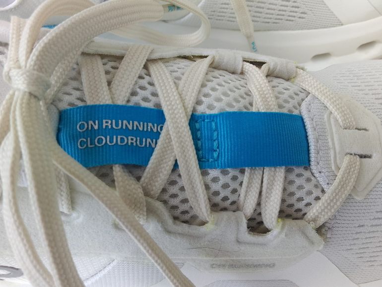 On Running Cloudrunner 2 2026 bike d'occasion — image 3 sur 11