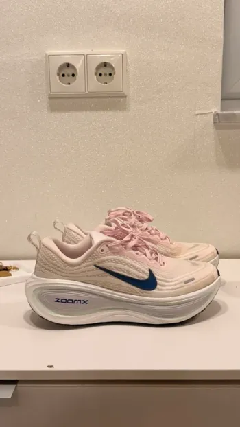 Brugt Nike Vomero Plus Running Shoes