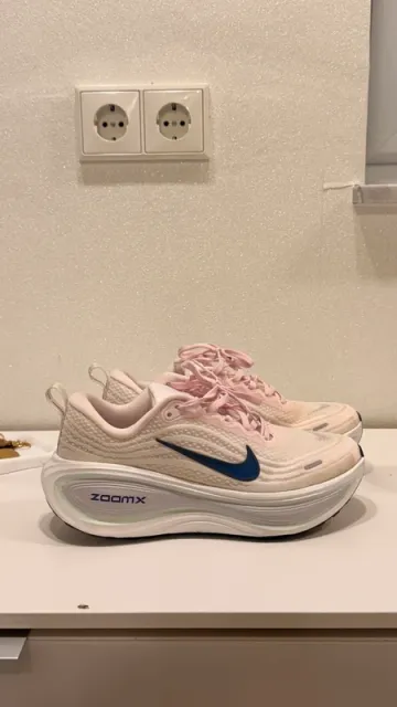 Used Nike Vomero Plus Running Shoes