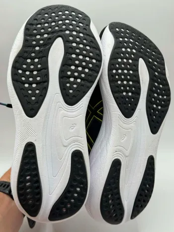 Used Asics Nimbus 25 bike — image 12 of 13