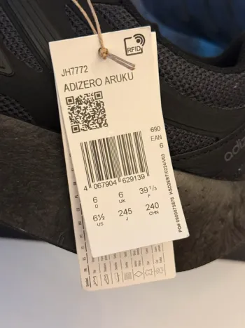 Used Lightweight Adizero Aruku 2024 bike — image 11 of 13