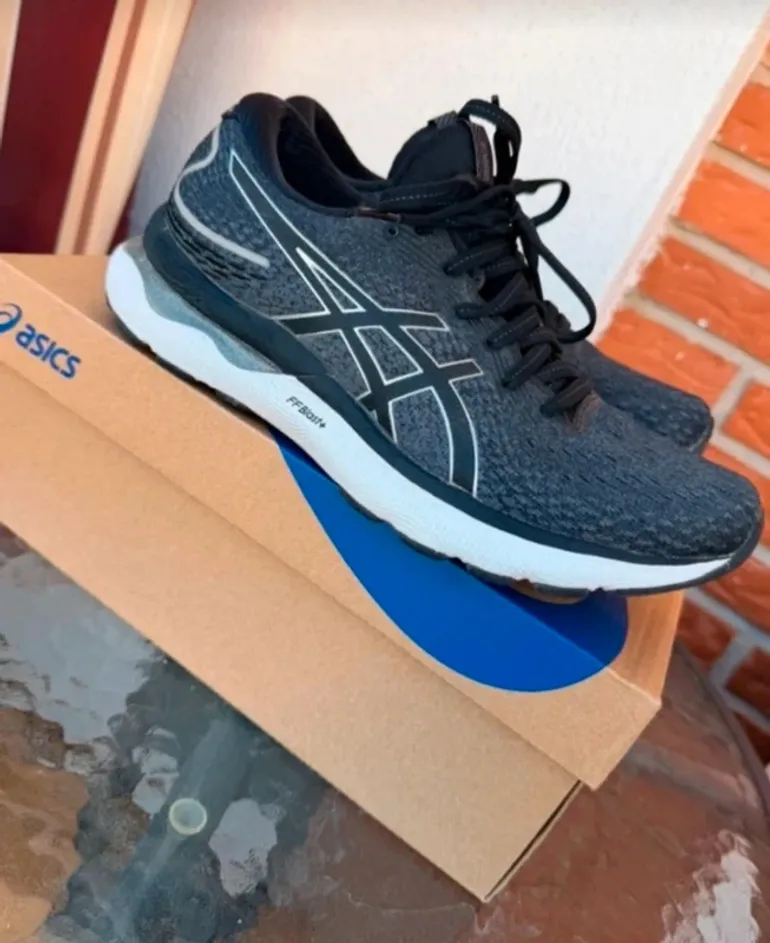Used Asics Nimbus 24 bike — image 4 of 5