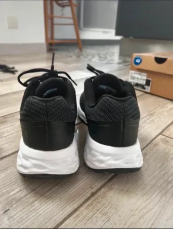 Tweedehands Nike Running Shoes bike — afbeelding 4 van 10