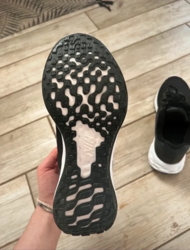 Tweedehands Nike Running Shoes bike — afbeelding 8 van 10