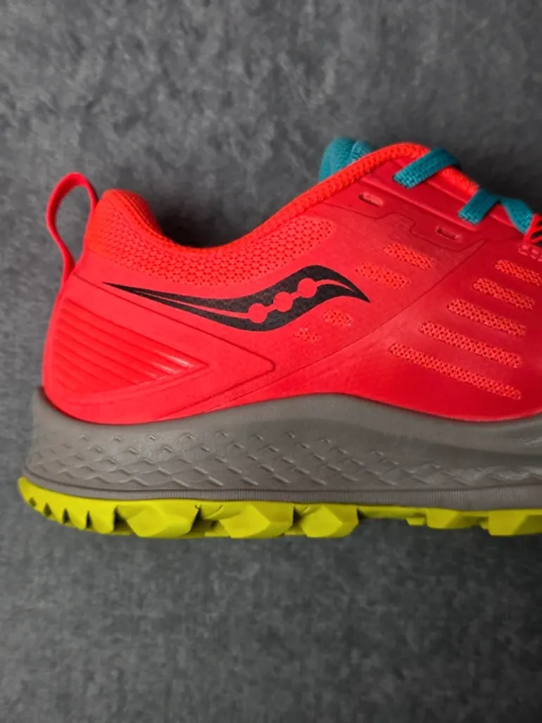 Used Saucony Peregrine 10 bike — image 4 of 15