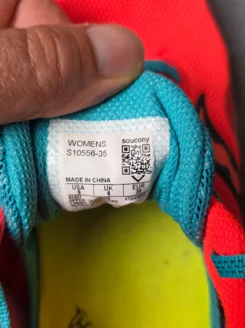 Used Saucony Peregrine 10 bike — image 10 of 15