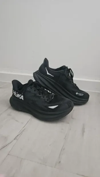Used Hoka Clifton 9 GTX bike — image 4 of 7