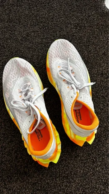 Tweedehands Saucony Endorphin Running Shoes