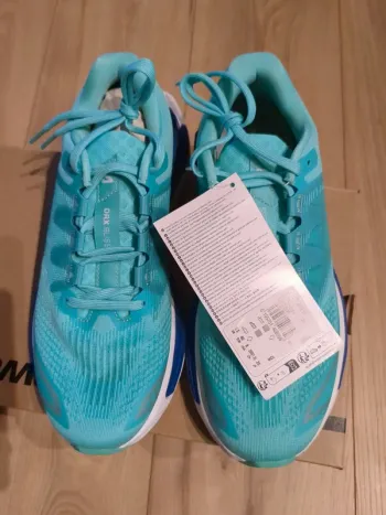 Used Salomon Running Shoes bike — image 2 of 4