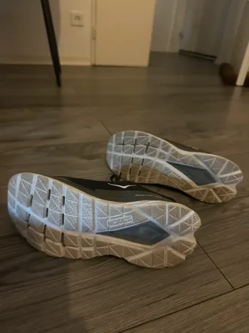 Hoka Baskets bike d'occasion — image 4 sur 5