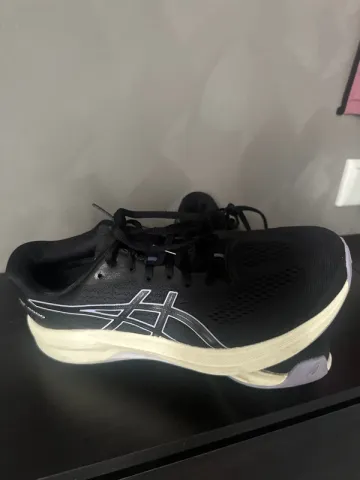 Used Asics GT 4000-4 Running Shoes