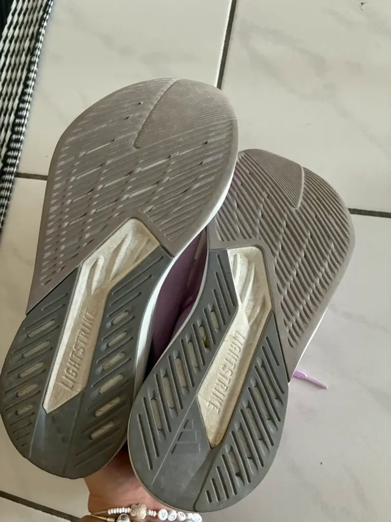 Used Adidas Chaussures de courses bike — image 7 of 7