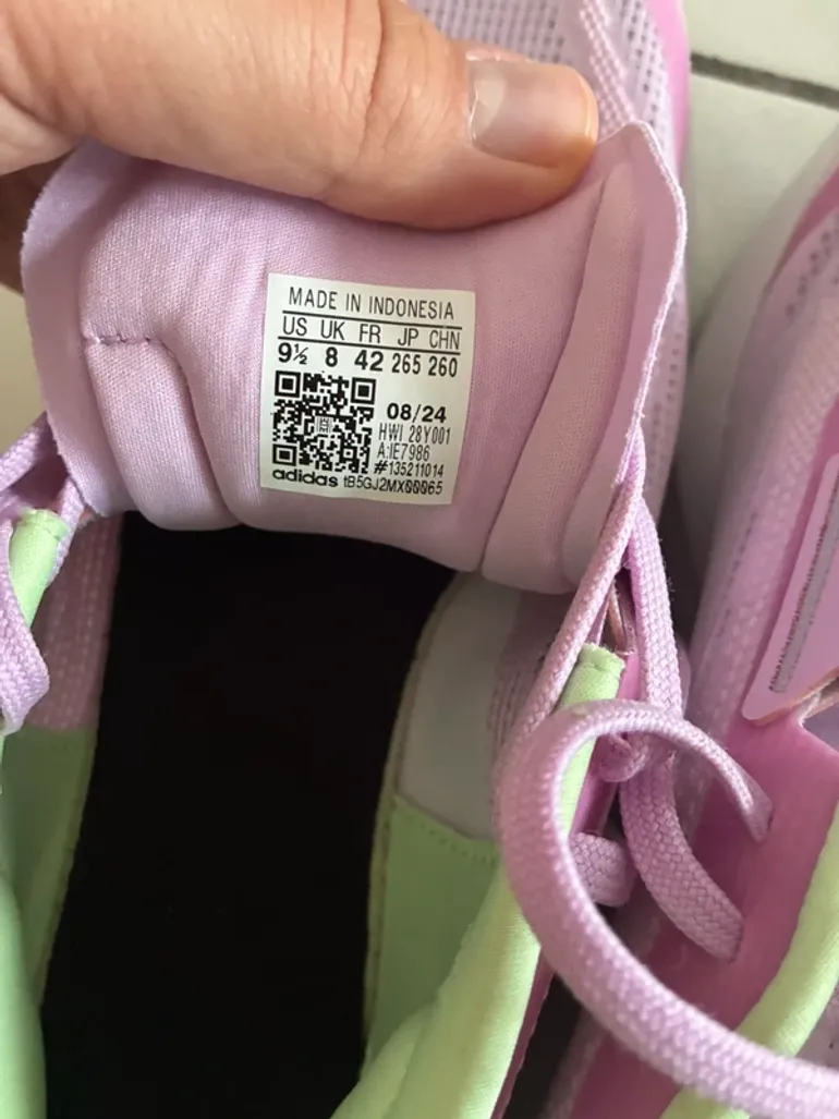 Used Adidas Chaussures de courses bike — image 5 of 7