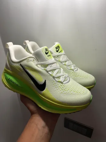 Used Nike Vomero 18 bike — image 7 of 8